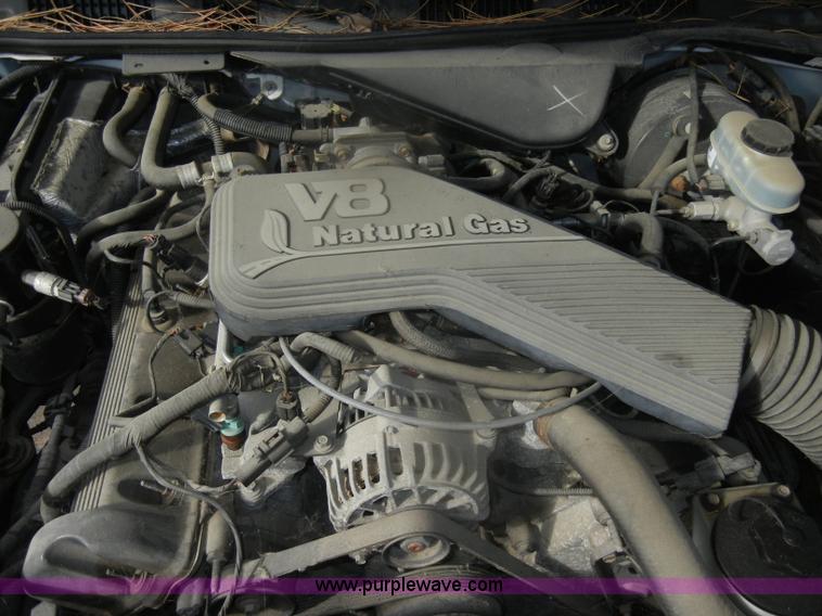 image for item D4642 2000 Ford Crown Victoria Police Interceptor