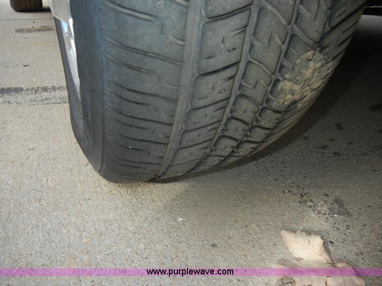 image for item D4642 2000 Ford Crown Victoria Police Interceptor