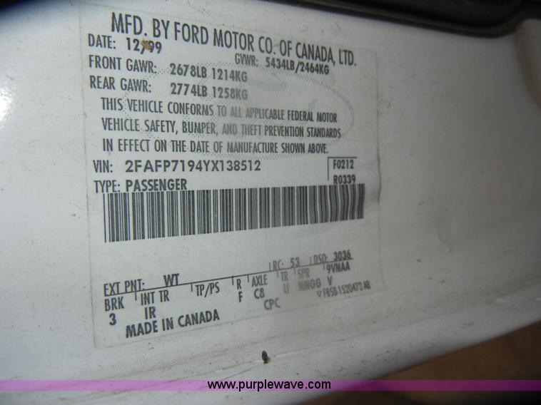 image for item D4642 2000 Ford Crown Victoria Police Interceptor