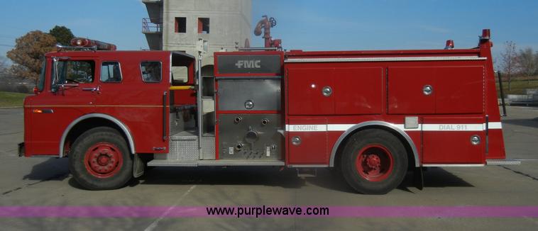image for item D4643 1987 Ford 8000 fire truck