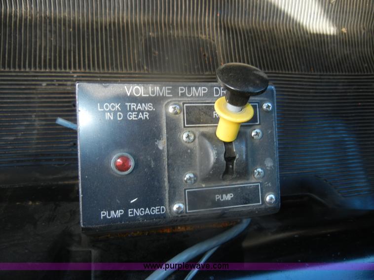 image for item D4643 1987 Ford 8000 fire truck