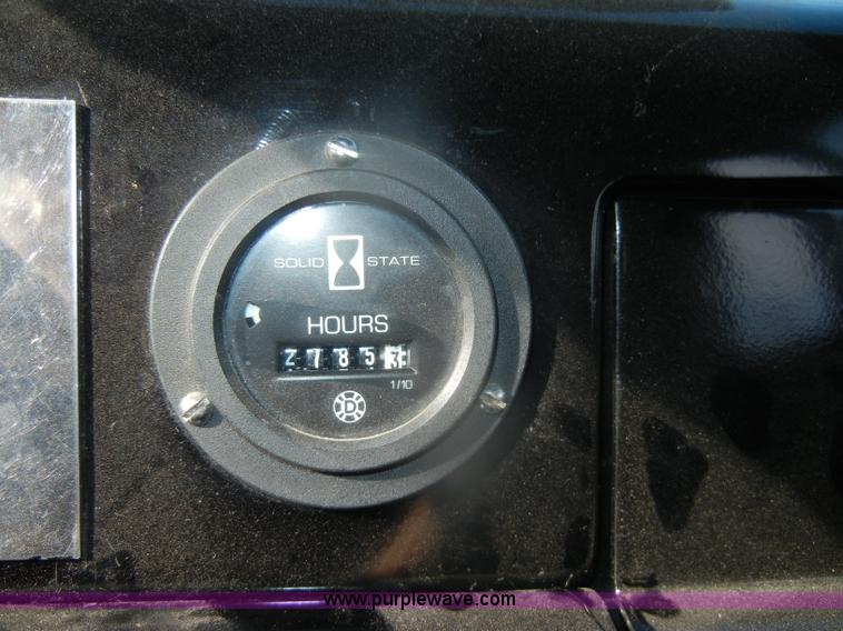 image for item D4643 1987 Ford 8000 fire truck