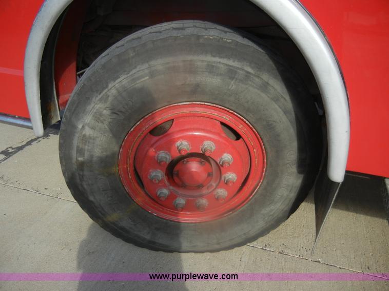 image for item D4643 1987 Ford 8000 fire truck