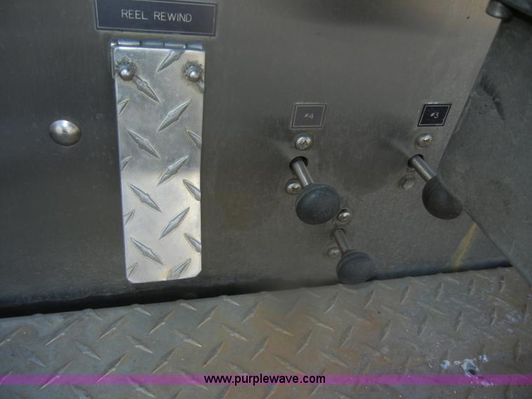 image for item D4643 1987 Ford 8000 fire truck