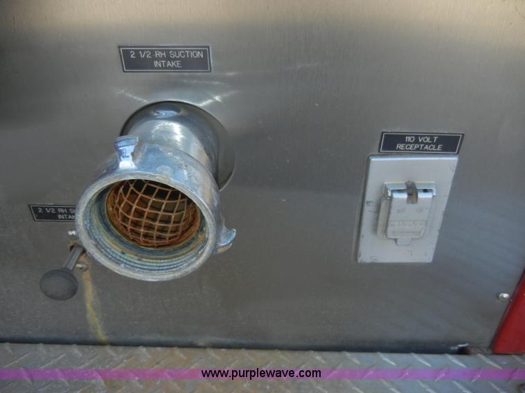 image for item D4643 1987 Ford 8000 fire truck