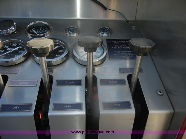 image for item D4643 1987 Ford 8000 fire truck