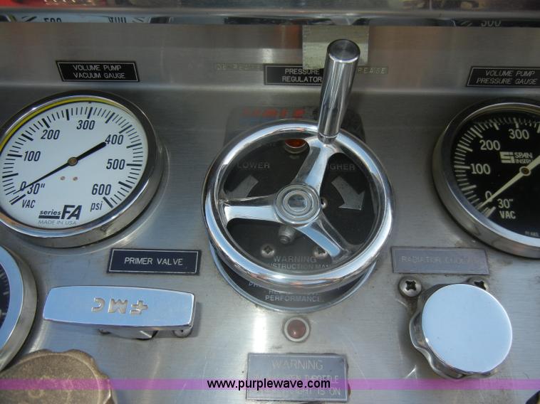 image for item D4643 1987 Ford 8000 fire truck