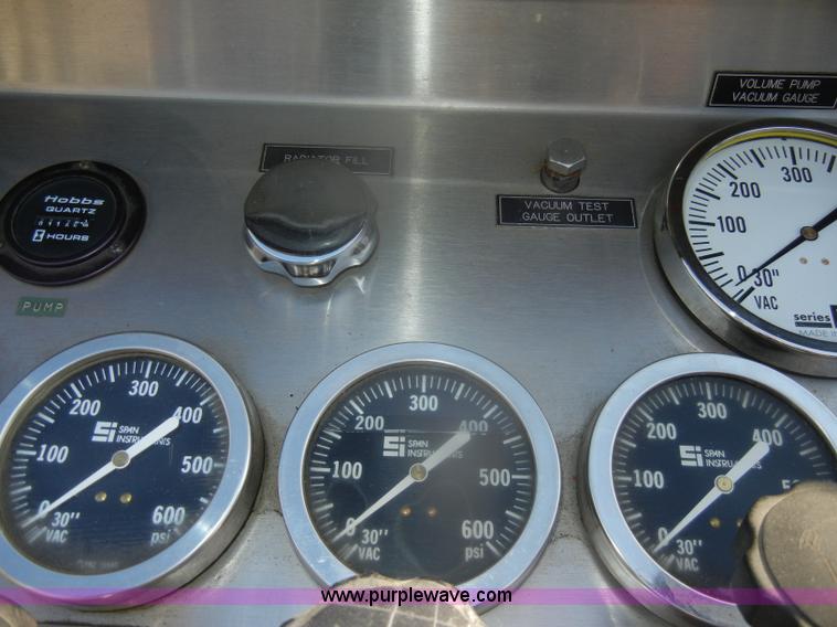 image for item D4643 1987 Ford 8000 fire truck