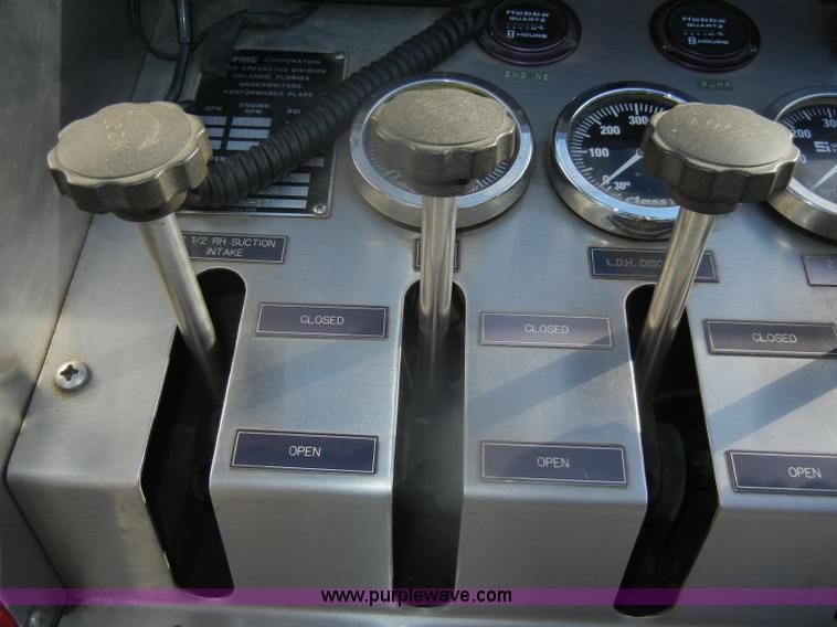 image for item D4643 1987 Ford 8000 fire truck