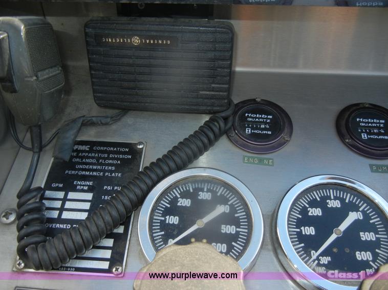 image for item D4643 1987 Ford 8000 fire truck