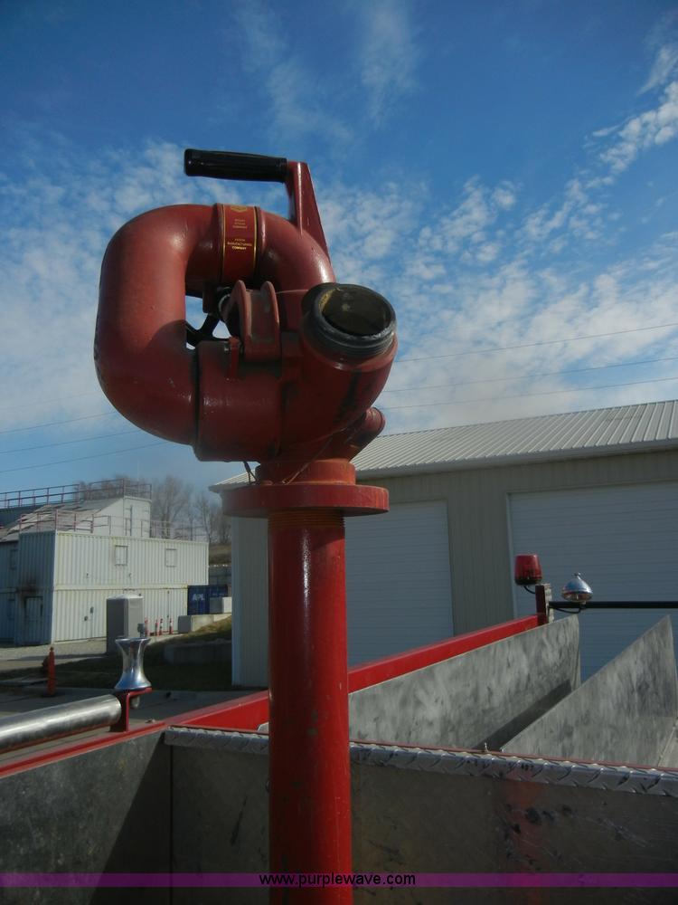 image for item D4643 1987 Ford 8000 fire truck