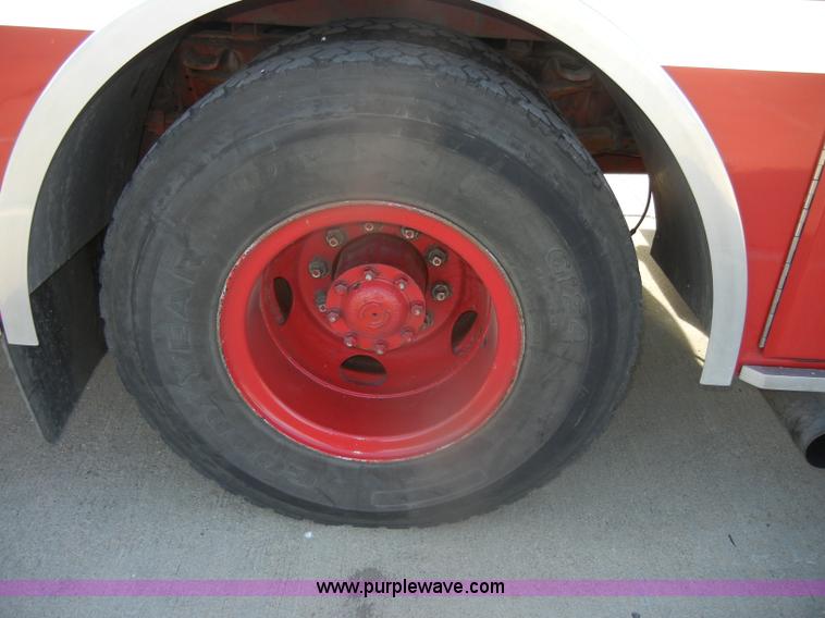image for item D4643 1987 Ford 8000 fire truck