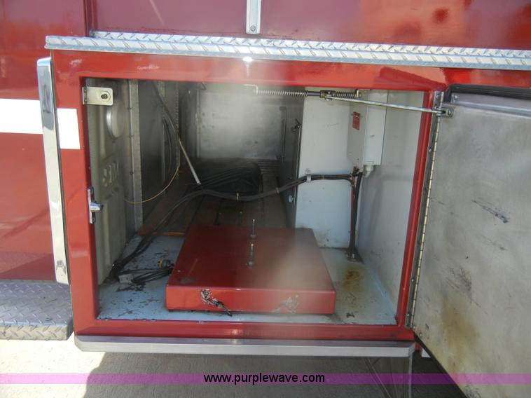 image for item D4643 1987 Ford 8000 fire truck