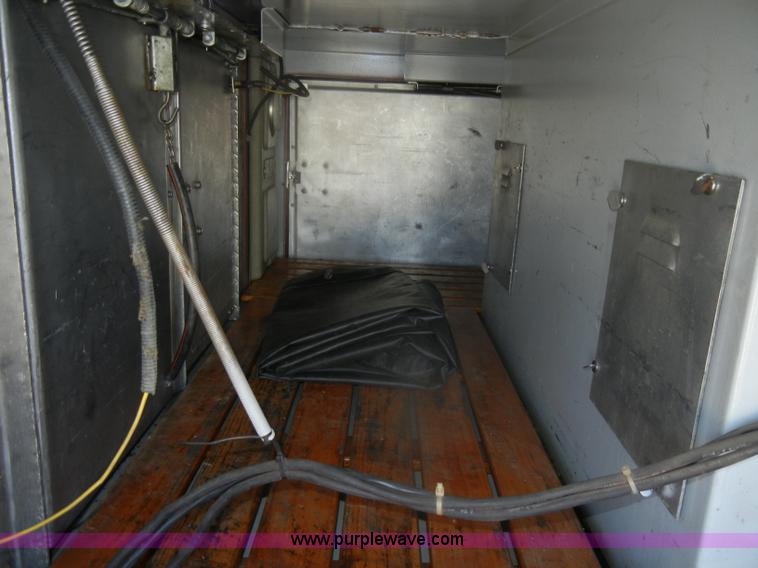 image for item D4643 1987 Ford 8000 fire truck