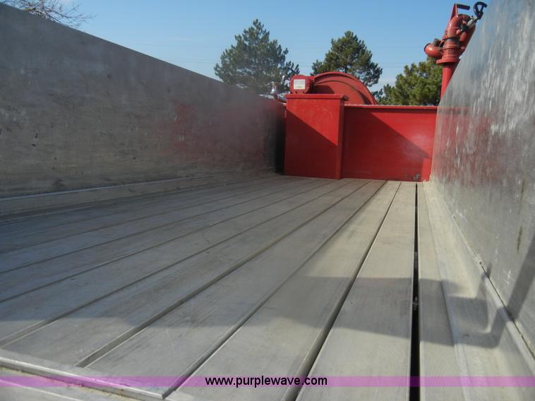 image for item D4643 1987 Ford 8000 fire truck