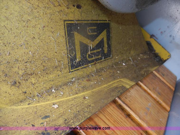 image for item D4643 1987 Ford 8000 fire truck