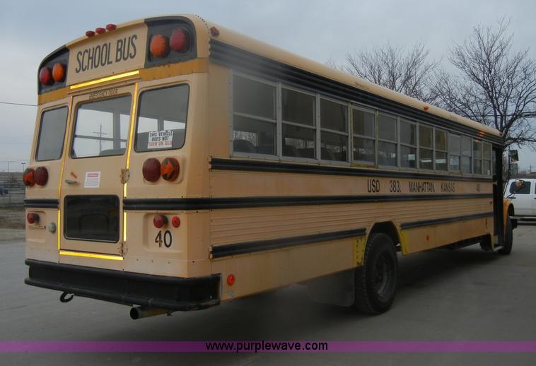 image for item D4673 1995 International 3800 school bus