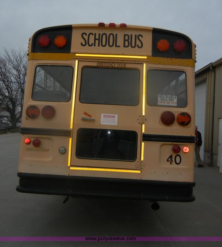 image for item D4673 1995 International 3800 school bus