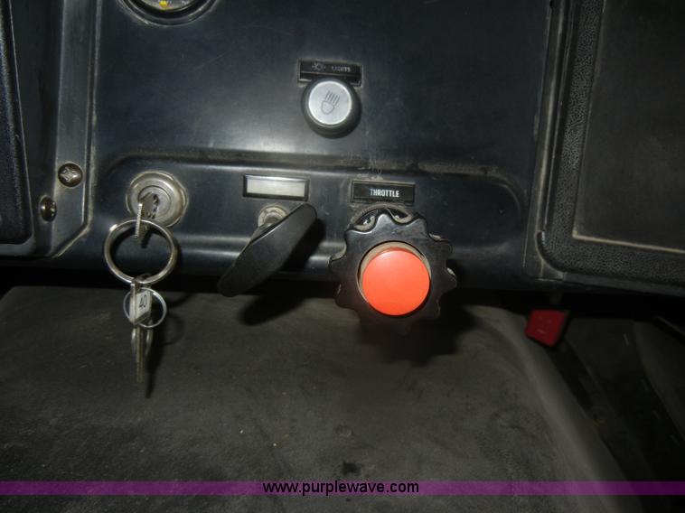 image for item D4673 1995 International 3800 school bus