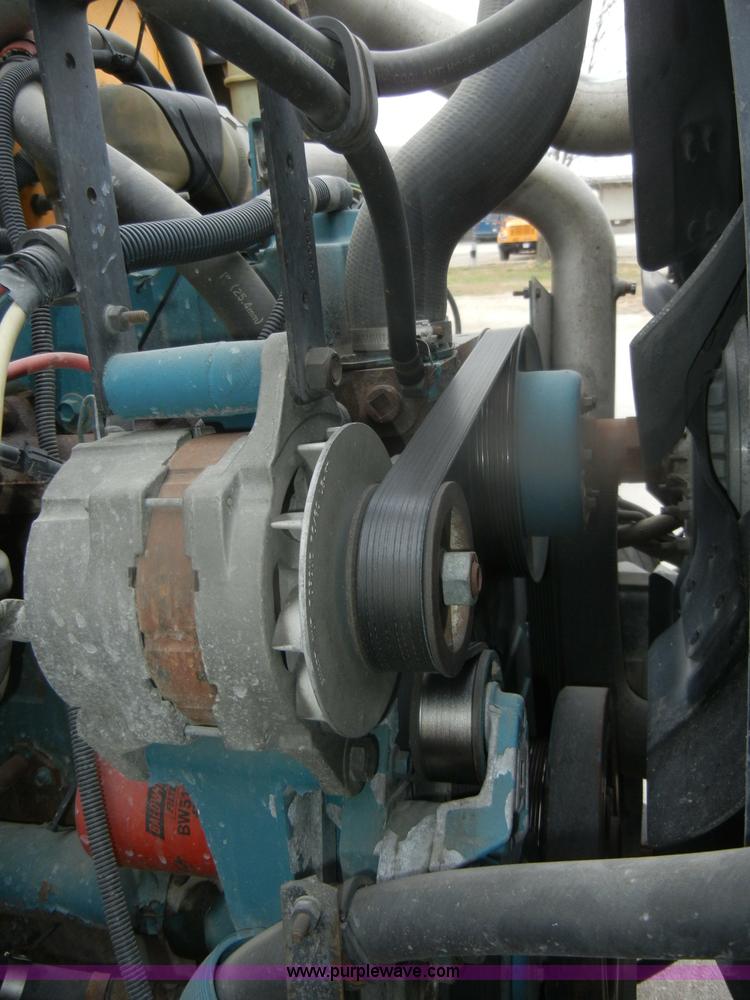 image for item D4673 1995 International 3800 school bus