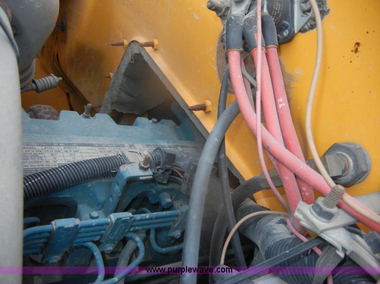 image for item D4673 1995 International 3800 school bus