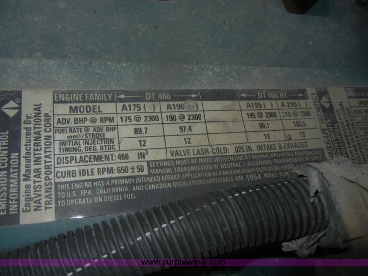 image for item D4673 1995 International 3800 school bus