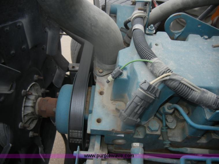 image for item D4673 1995 International 3800 school bus