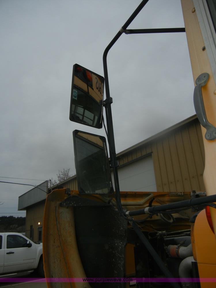 image for item D4673 1995 International 3800 school bus