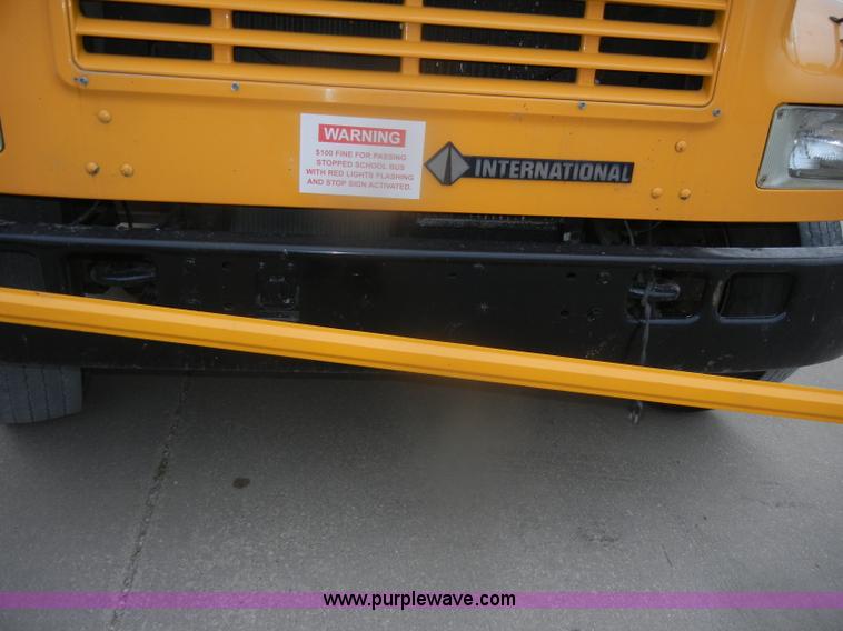 image for item D4673 1995 International 3800 school bus