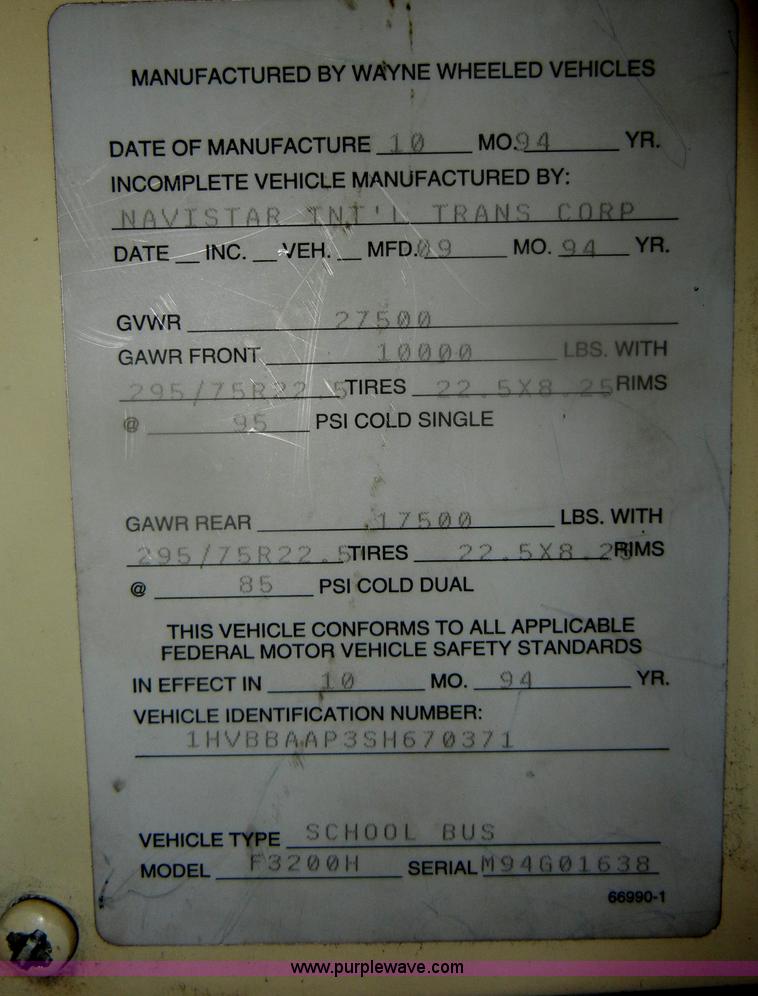 image for item D4673 1995 International 3800 school bus