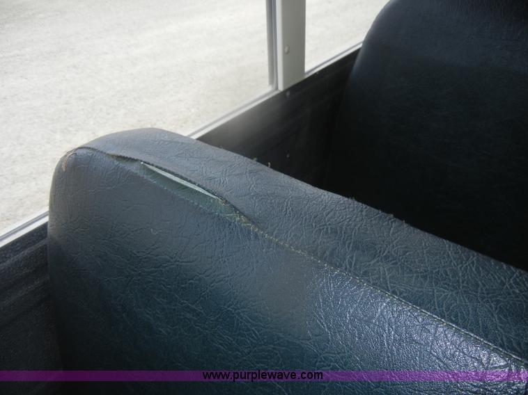 image for item D4674 1995 International 3800 school bus