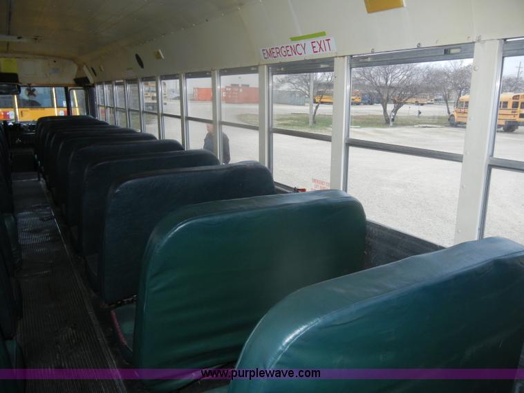 image for item D4674 1995 International 3800 school bus