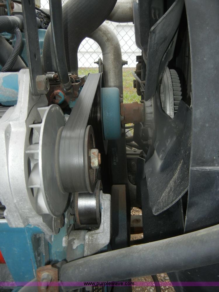 image for item D4674 1995 International 3800 school bus