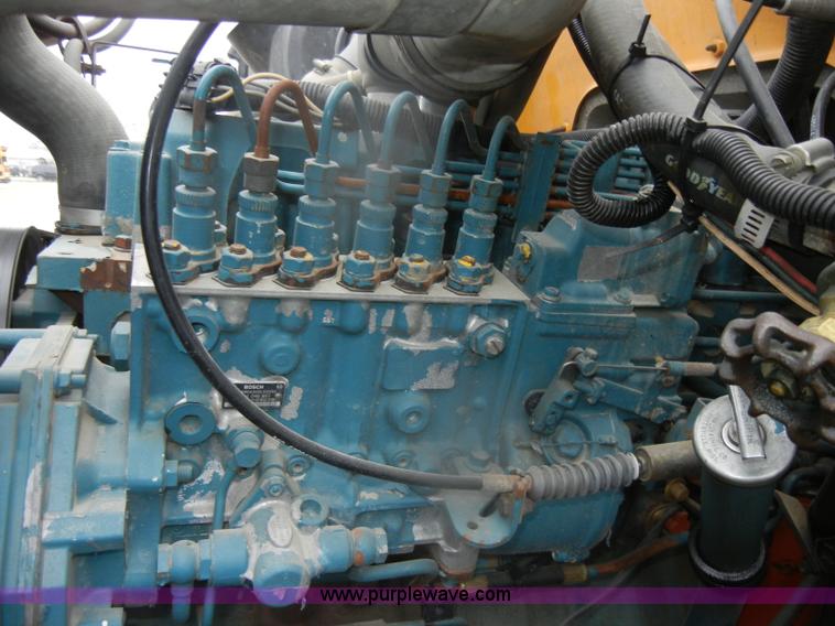 image for item D4674 1995 International 3800 school bus