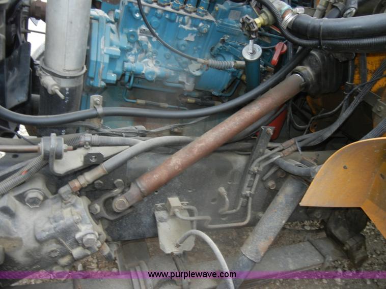 image for item D4674 1995 International 3800 school bus