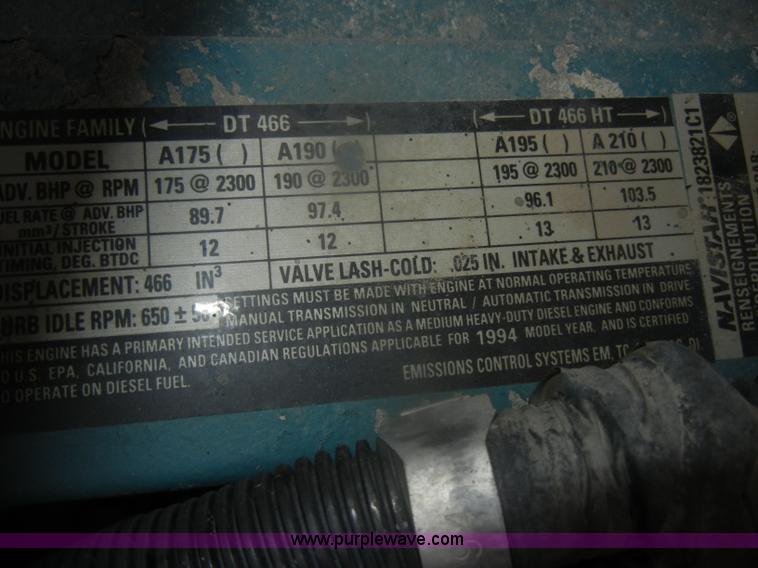 image for item D4674 1995 International 3800 school bus