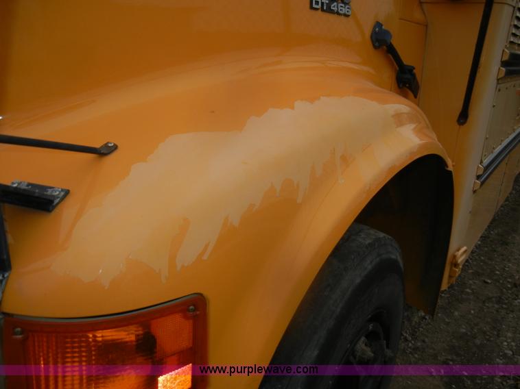 image for item D4674 1995 International 3800 school bus