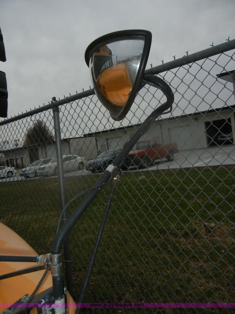 image for item D4674 1995 International 3800 school bus