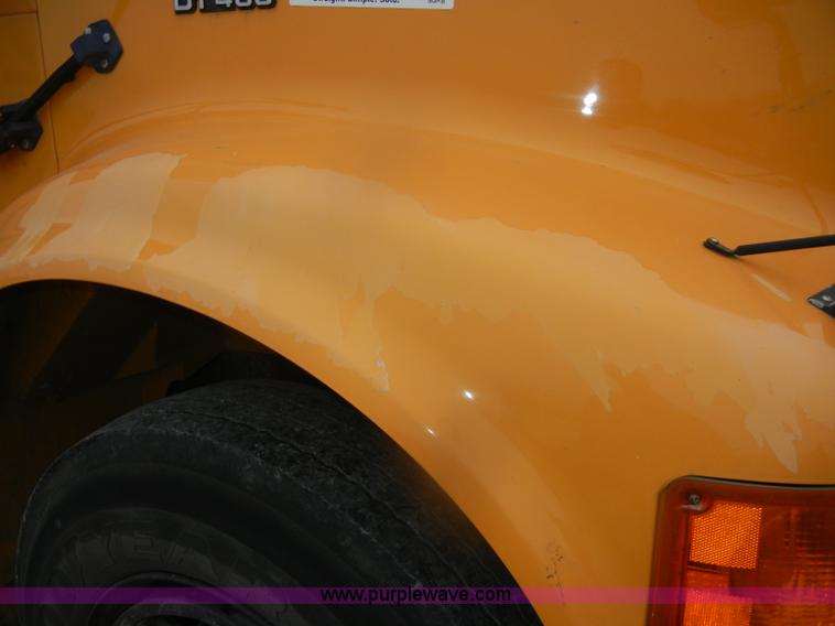 image for item D4674 1995 International 3800 school bus