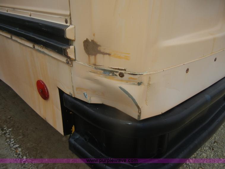 image for item D4674 1995 International 3800 school bus