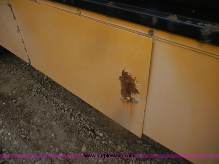 image for item D4674 1995 International 3800 school bus