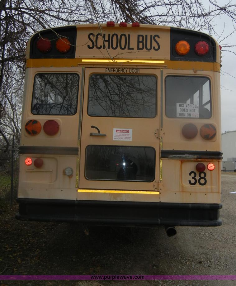 image for item D4675 1995 International 3800 school bus