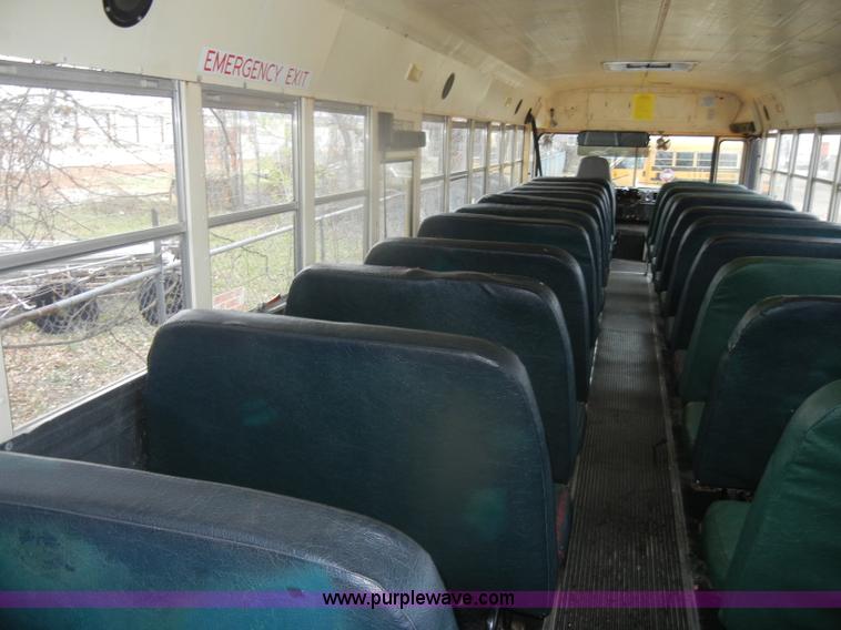 image for item D4675 1995 International 3800 school bus