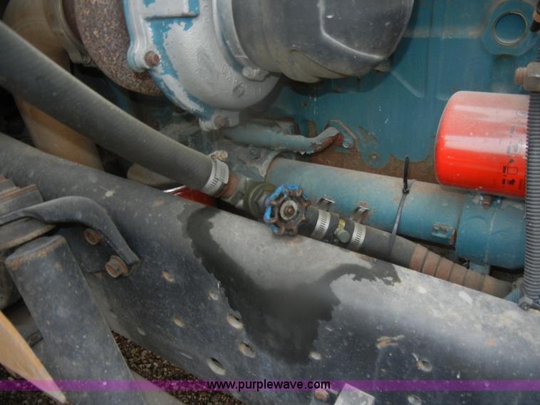 image for item D4675 1995 International 3800 school bus