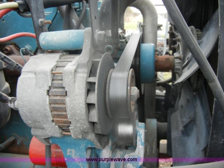 image for item D4675 1995 International 3800 school bus