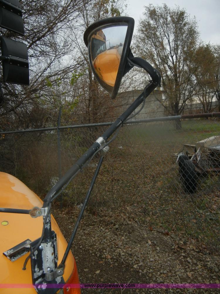 image for item D4675 1995 International 3800 school bus