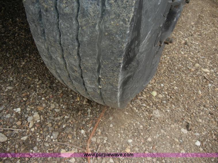 image for item D4675 1995 International 3800 school bus