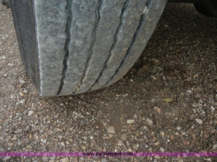 image for item D4675 1995 International 3800 school bus