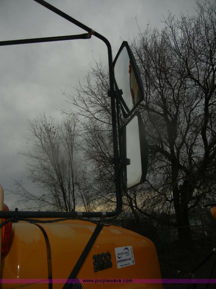 image for item D4675 1995 International 3800 school bus