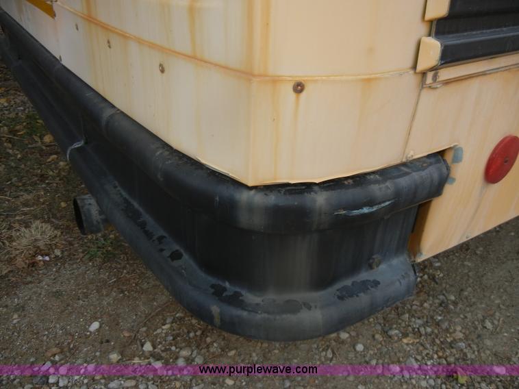 image for item D4675 1995 International 3800 school bus